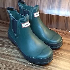 Hunter Green rubber boots short 6
